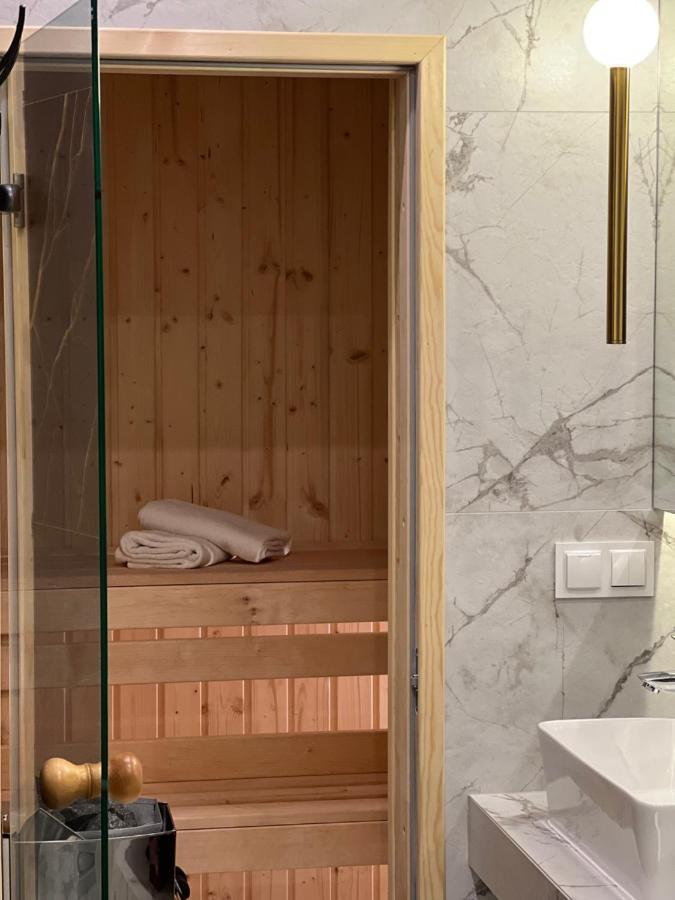 Family & Business Sauna Teznia No 10 Vip -lesny Nad Zalewem Cedzyna, Unikat Spa- 1 Bedroom With Private Sauna, Jacuzzi, Spectacular View Terrace, Parking, Catering Options Apartment Kielce